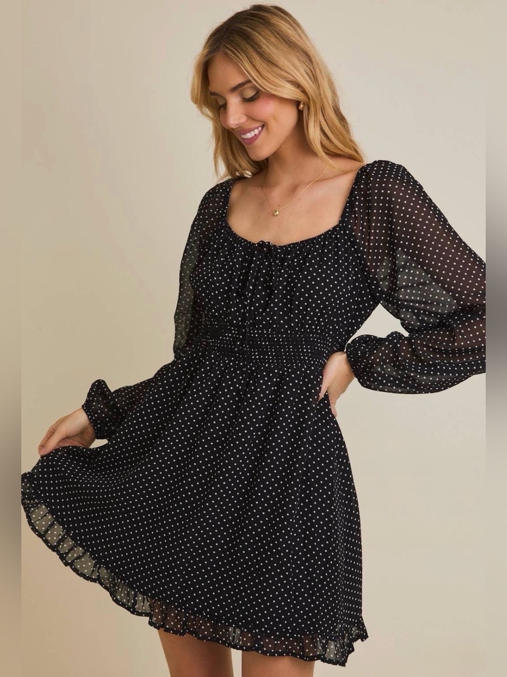 NWOT- Gilli- Puff Long Sleeve Smocked Mini Dress- M
